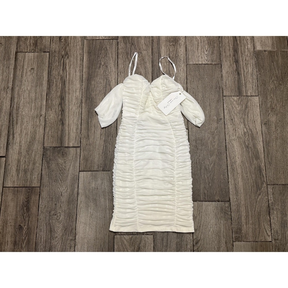 One and Only Collective Dress Womens Small White Ruched Off Shoulder Party Midi